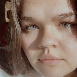 Meet your Posher, Avah